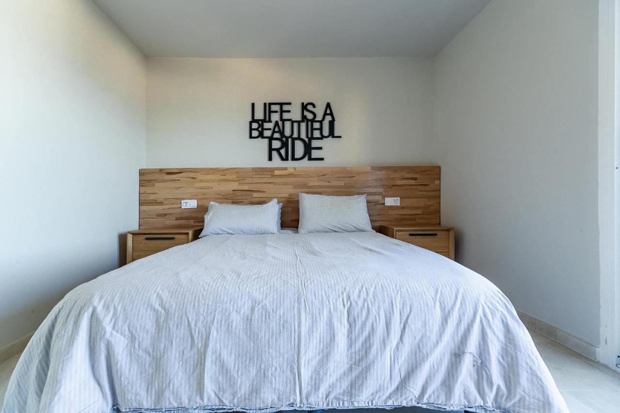 Vistas Azules -- Remodeled, Large Terrace, Spectacular Ocean Views And Beach Level Access トレモリノス エクステリア 写真
