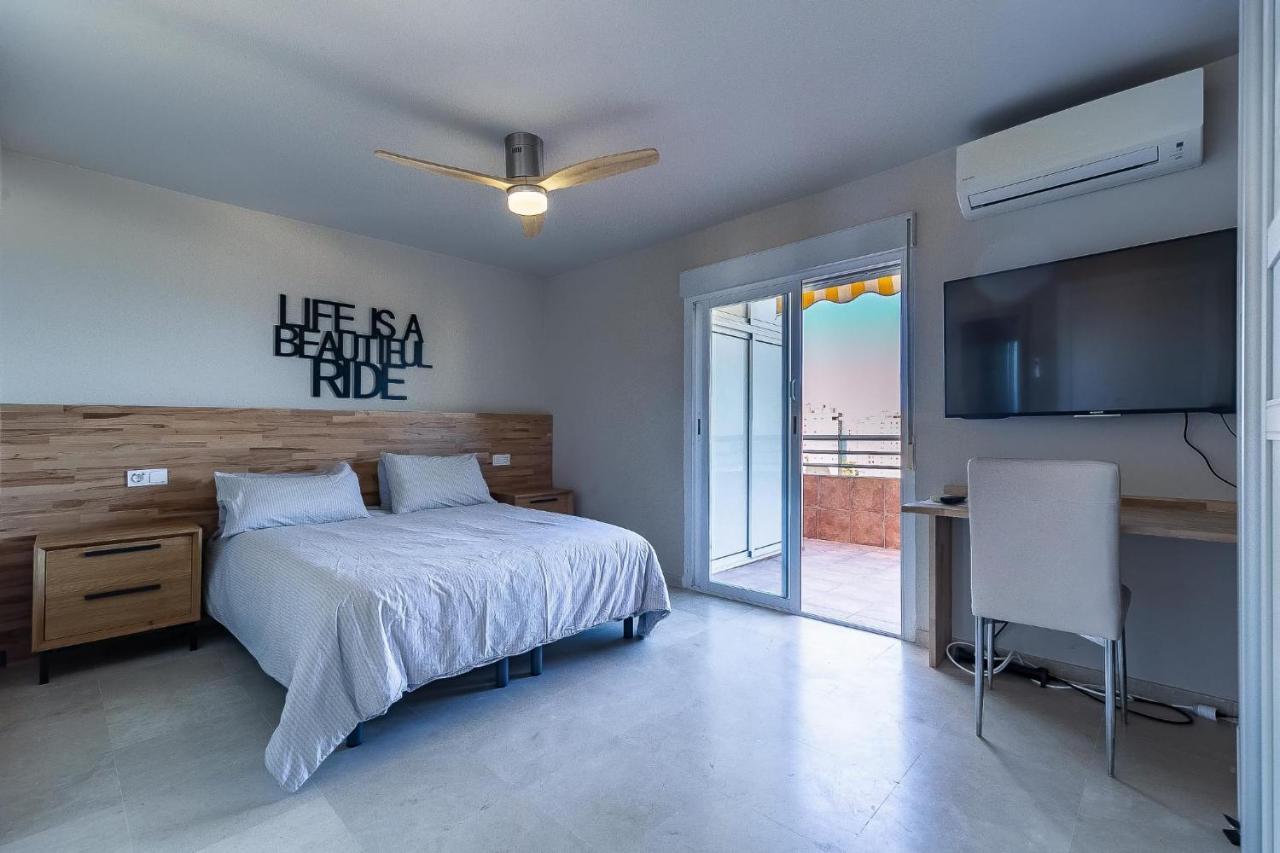 Vistas Azules -- Remodeled, Large Terrace, Spectacular Ocean Views And Beach Level Access トレモリノス エクステリア 写真